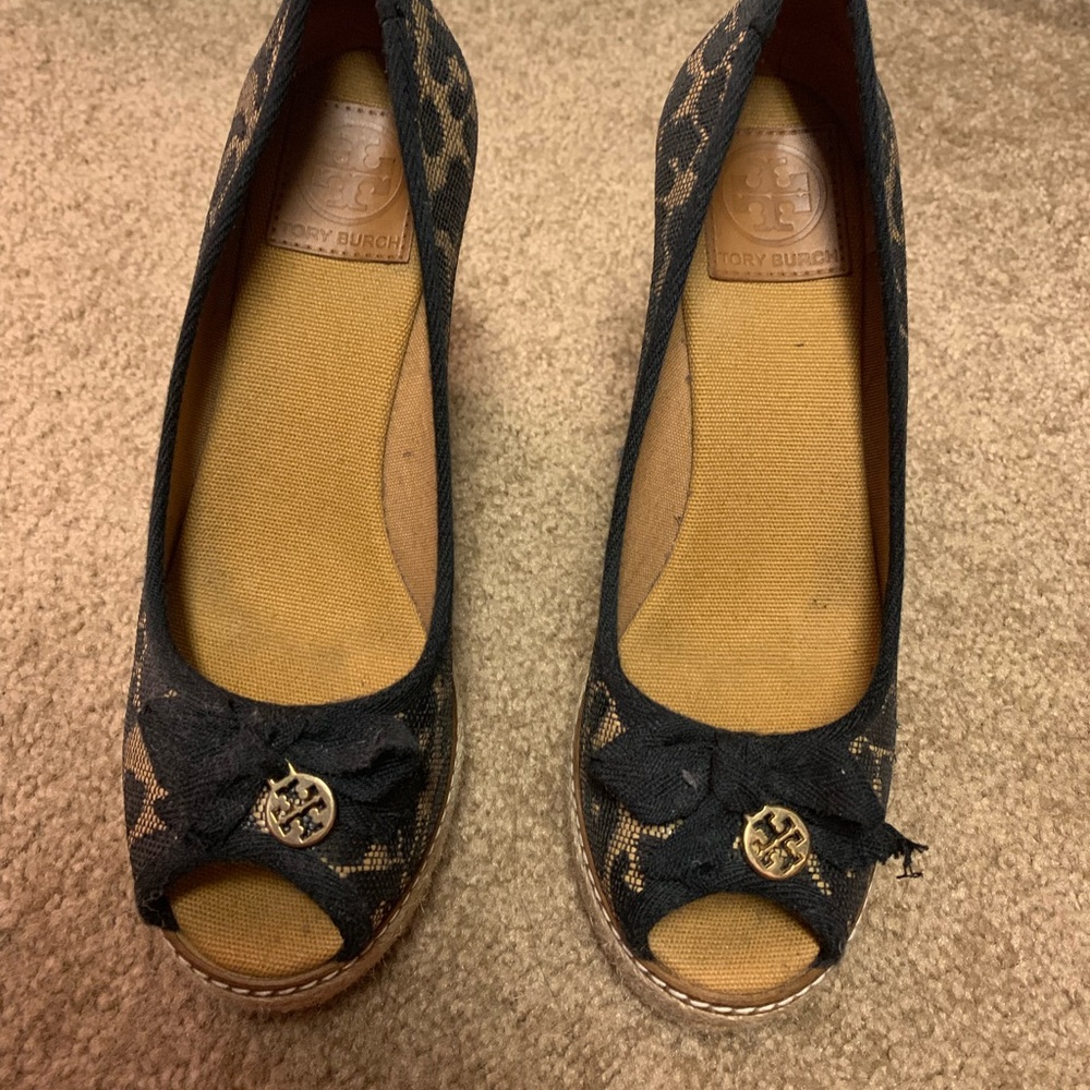 Tory Burch leopard wedges size 8
